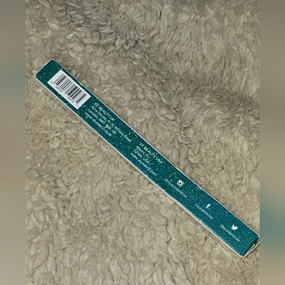Wunder2 Super Stay Liner--- Glitter Emerald NIB